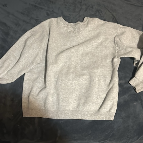 Sweatshirt - Picture 2 of 3